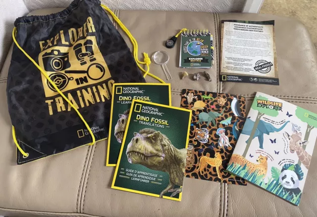 national geographic Explorer Training Dinosaur/fossils Kids Magazine/quiz