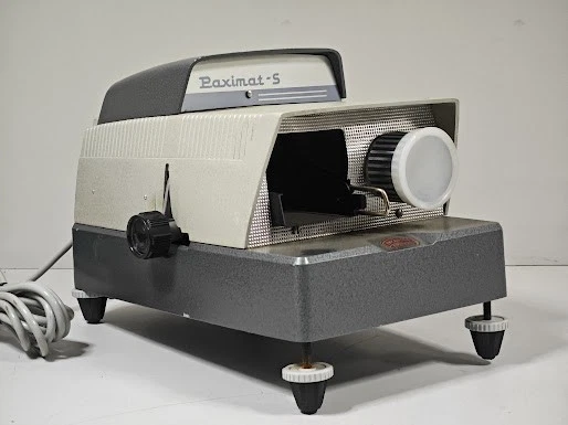 Datei:Braun Nürnberg Kleinbilddiaprojektor Novamat 315 AF 32.jpg - Wikipedia Datei:Braun Nürnberg Kleinbilddiaprojektor Novamat 315 AF 32.jpg - Wikipedia