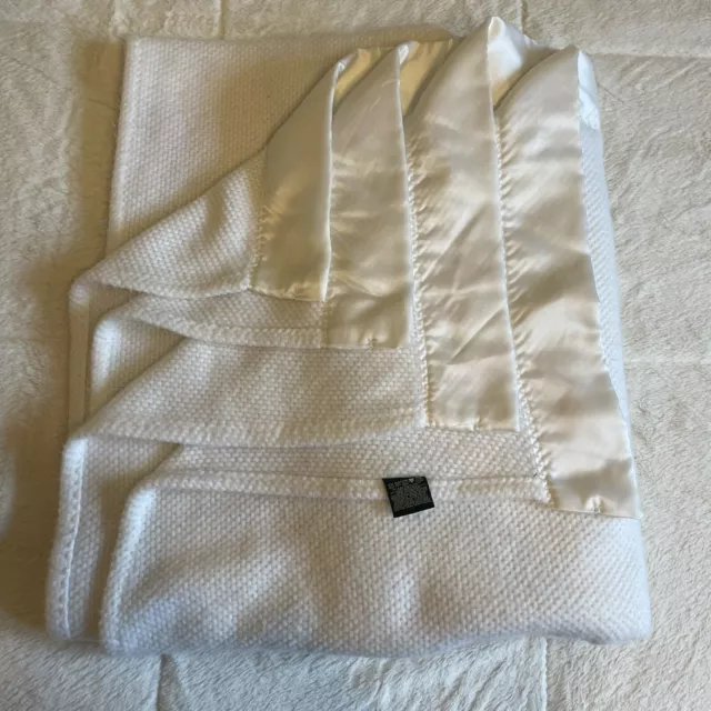 Vtg Ralph Lauren Acrylic Satin Trim Blanket Twin Soft Waffle Weave White 66 X 90