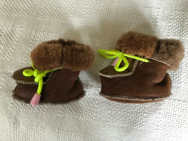Chaussons fourrés Baby Dutch marron et beige (6-12 mois)