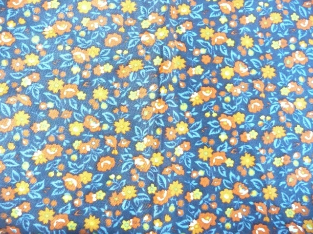 Coupon Tissu Vintage Coton Floral - 126x212 Cm, Motif Fleurs - Occasion Bon état, Origine France
