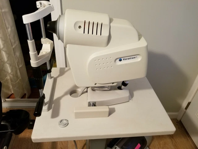 Optikon corneal topographer