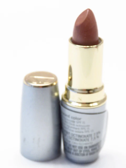 L lápiz labial Avon beige brillante más allá del color relleno con doble retinol