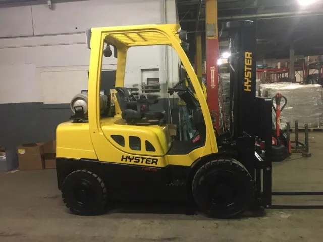 2008 Hyster H60FT 6000 LB 3 Stage Mast LP Gas Pneumatic Forklift - Reconditioned