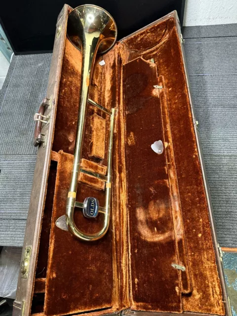 Olds Ambassador Fullerton California Tenor Trombone w/ Case + 12c Mouth Piece 2