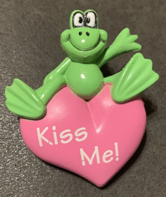 Sweetheart Pets Frog Valentine’s Day Pin Brooch Kiss Me Fun World 2 1/4”