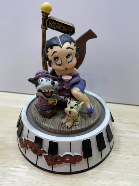 BETTY BOOP Bourbon Street Hand Painted Sculpture Glass Dome Vintage 1995