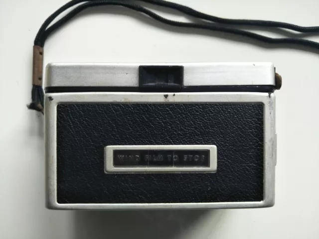 Vintage Kodak Instamatic 100 Camera & Carry Case 3