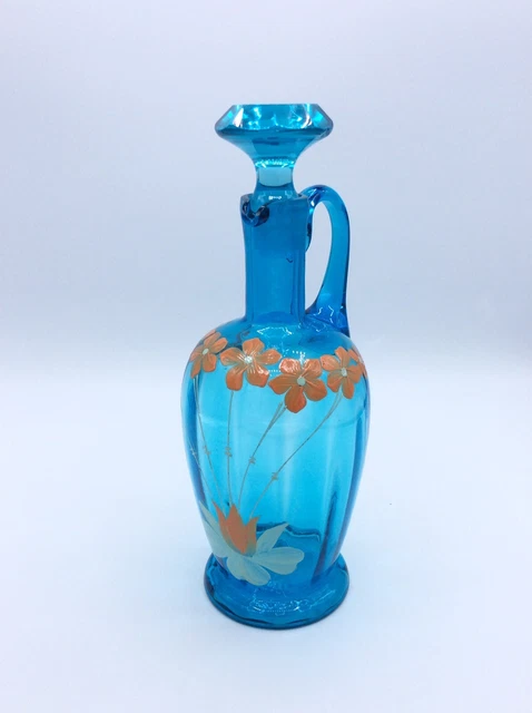 Carafe à liqueur en verre soufflé coloré bleu émaillé à décor floral Début XXème 2