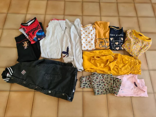 Lot tenue veste,survêts,pantalon,t-shirts ML SERGENT MAJOR taille 10 Ans fille