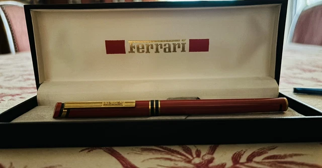 Stylo Plume Ferrari En Argent Massif 925 - Plume En Or 14 Carats, Occasion (porté)