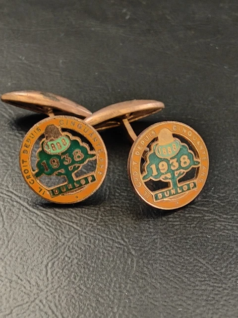 Boutons De Manchettes Collector Saab - 50 Ans De La Marque - Argenté - Occasion