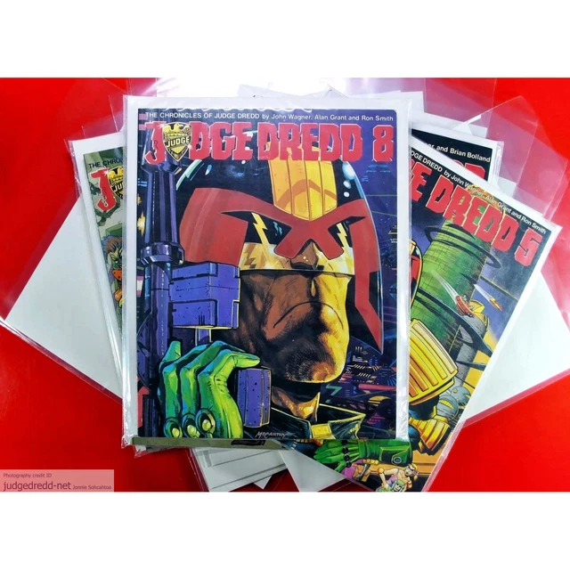 JUDGE DREDD TITAN Annual Bags and Boards Acid Free Size2 for Graphic