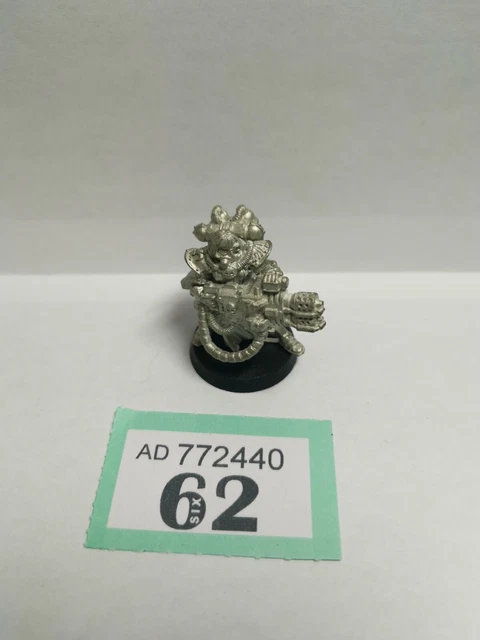 Warhammer 40k Sister of Battle with Heavy Flamer Metal OOP GW Adepta Sororitas