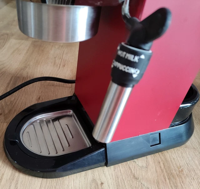 DeLonghi Espresso-maschine DEDICA Style EC 685.rot 4