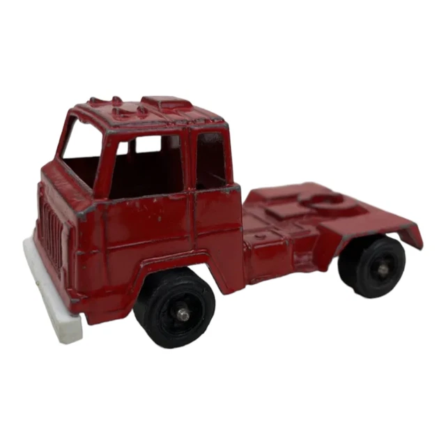 VINTAGE ANTIQUE DIECAST Toy Tootsietoy Semi Truck Cab Made in U.S.A