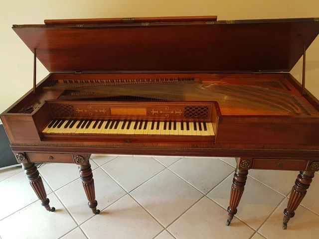 Fortepiano a tavolo / Square piano / Tafelklavier J. BROADWOOD London 1815 ca.