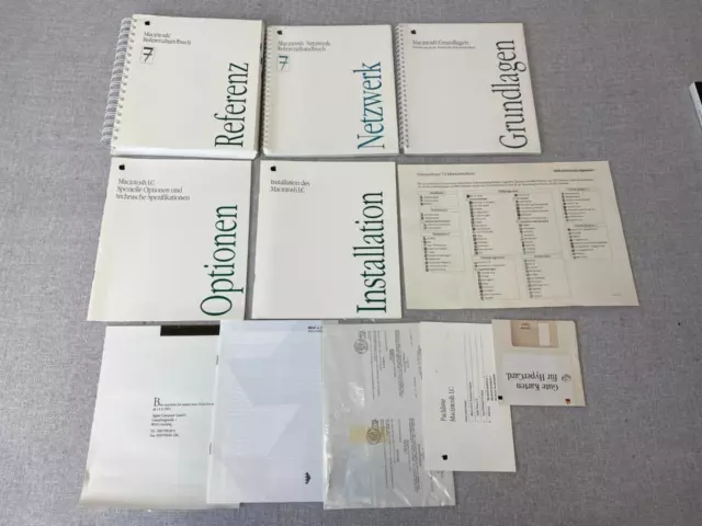 Collection of vintage Apple Macintosh computer user guides manuals books GERMAN