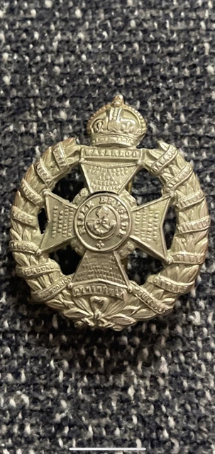 WW1 British Army rifle brigade waterloo  Peninsula cap hat badge