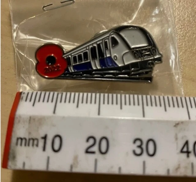 LONDON UNDERGROUND PIN badge 2022 £30.00 - PicClick UK