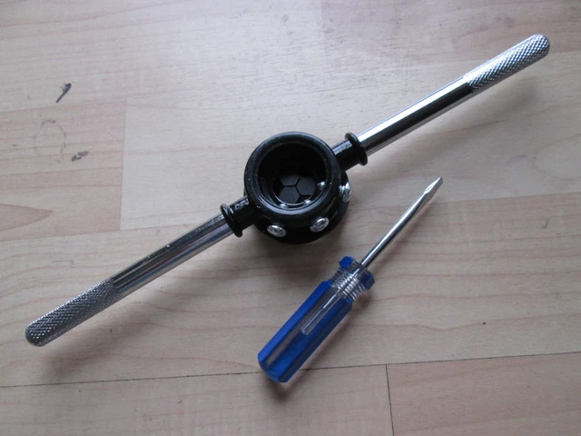 NEW Medium 9" Die Holder Die Stock Die Wrench for 1" Dies, Hand Threading #T10J