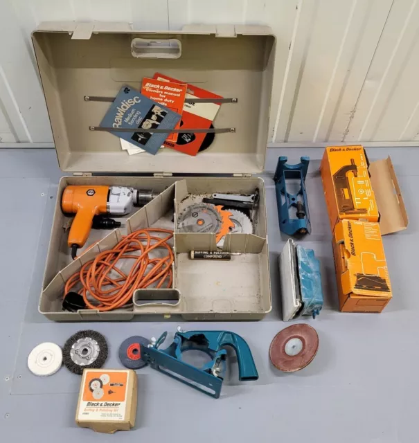 Vintage Black & Decker U-113 1/4 Electric Drill Kit with case. (TRKNG 16)
