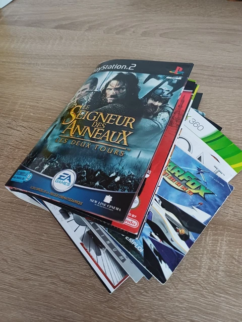 gros lot notices/ fascicules / etc / ps1 /ps2 /ps3 /ps4 / xbox 360 / VOIR PHOTOS