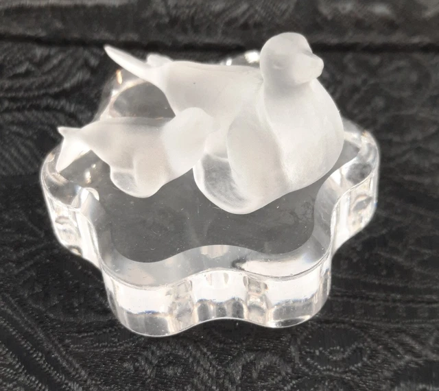 Ebeling and Reuss vtg Swarovski Figurine with S on bottom. Seal  pup on ice Euc