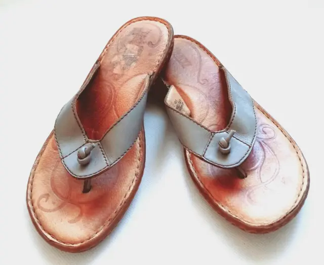Born Women's Size 9  Blue Leather Flats Thong Sandals  Slides Flip Flops Shoes