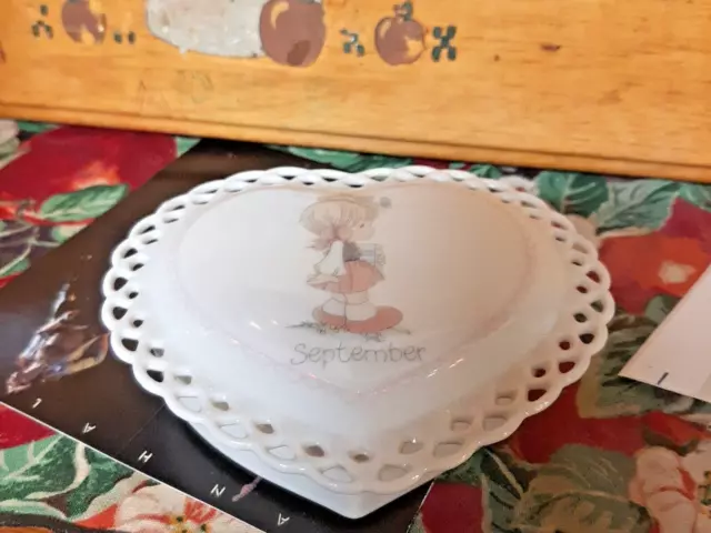 Enesco Precious Moments Vintage 1988 Porcelain Heart Shaped Trinket Dish MARCH