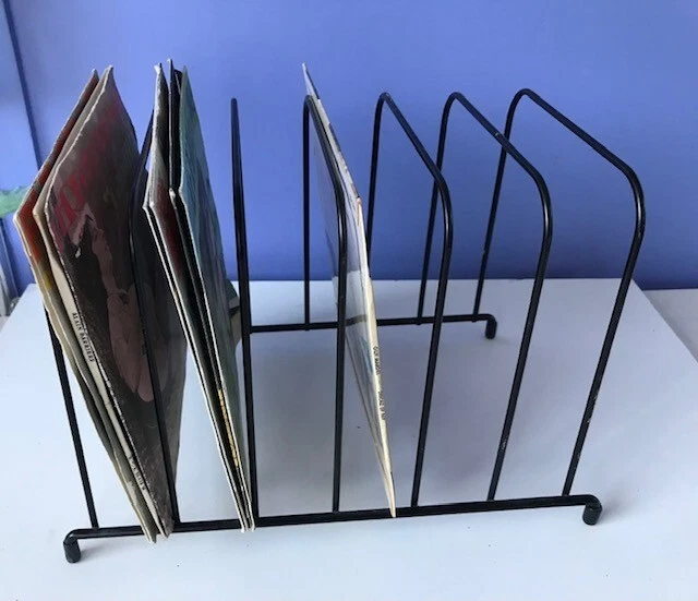 PORTE DISQUES 45 TOURS VINTAGE ANNEES 60/70 16,5 x 18 x 27 cm en METAL
