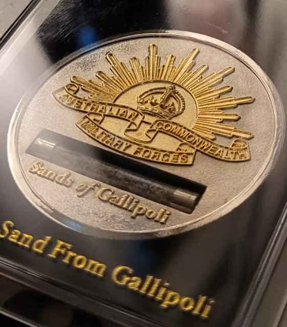 🔥Australia: Sands of Gallipoli -Rising Sun badge medal, Vile of Gallipoli sand