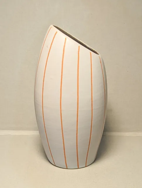 Mid Century Modern West German Vase by Fritz van Daalen Pottery - model 98 / 6