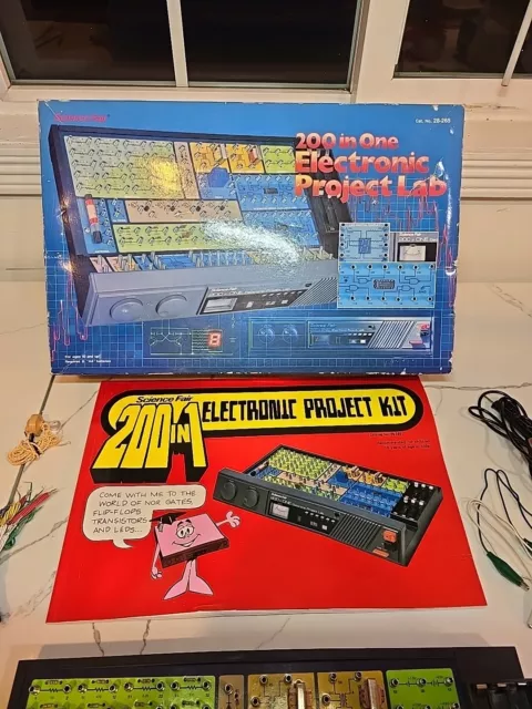 Radio Shack Science Fair Exploring Electronics Lab 200 in One Project Kit 28-265