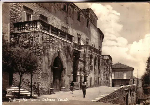 Petragalla B/N   Viaggiata 1963 Palazzo Ducale Animata