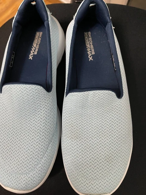 SKECHERS GOGA MAX ON THE GO Squish Me Sandals Flip Flops Size 5