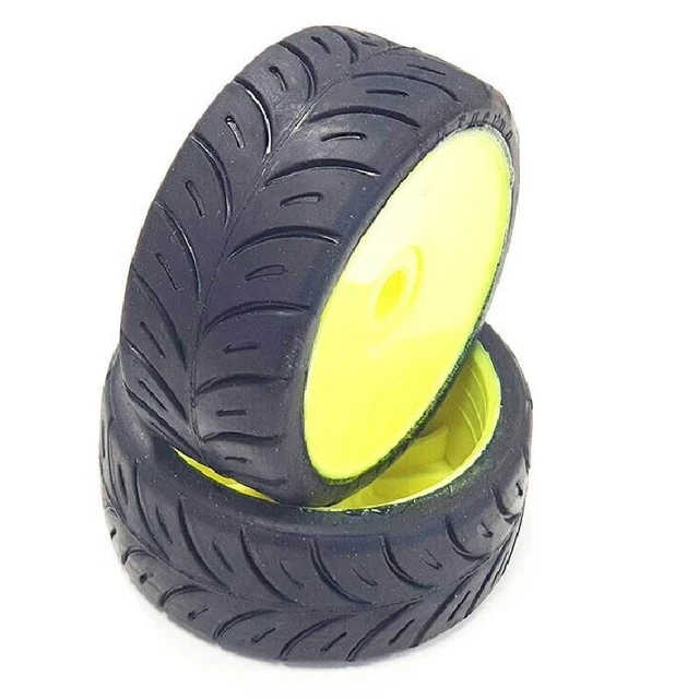 Paire De Roues Complètes éponge Mousse 1/10 COSMIC RACING – 26 Mm – Dureté 45 SH – Ref 1102645 – Pour Modèles Radiocommandés