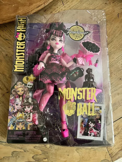 Monster High Draculaura Doll in Monster Ball Party Dress with Themed  Accessories Like Chocolate Fountain