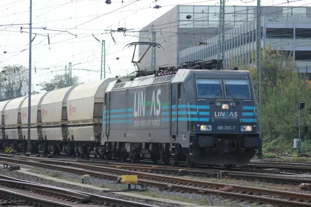 B143 35mm Slide Lineas Class 186 186293 @ Aachen West