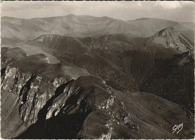 CPM Puy Mary - View of the Puy Griou - In the background le Lead du Cantal (11176)