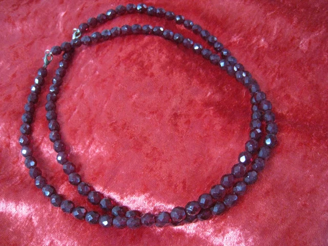 Bijou en verre de Murano perles noires cadeau femme Toulouse