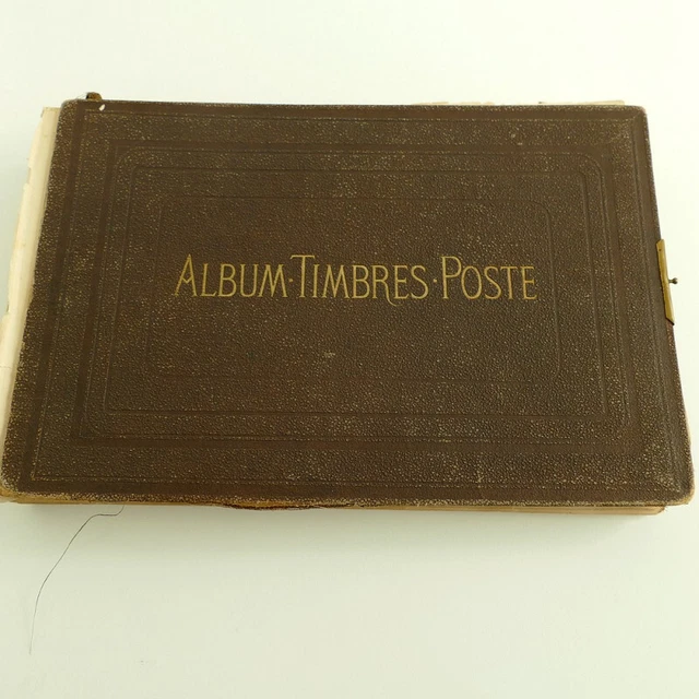 Collection timbres classiques du monde en vieux album de 1866.
