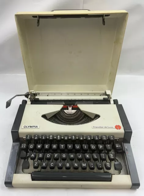 Vintage Olympia Traveller De Luxe Type Writer with Carry Case