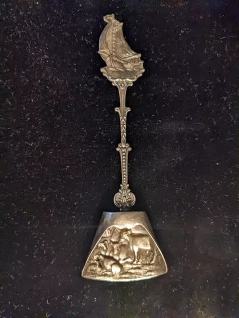 DUTCH SILVER 90 SUGAR SCOOP SPOON Viking Boat Cows Holland Herbert Hooijkaas