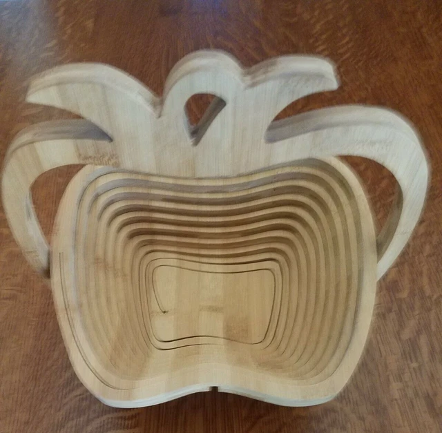 Vintage- Folding wooden collapsible Apple Basket/Great condition