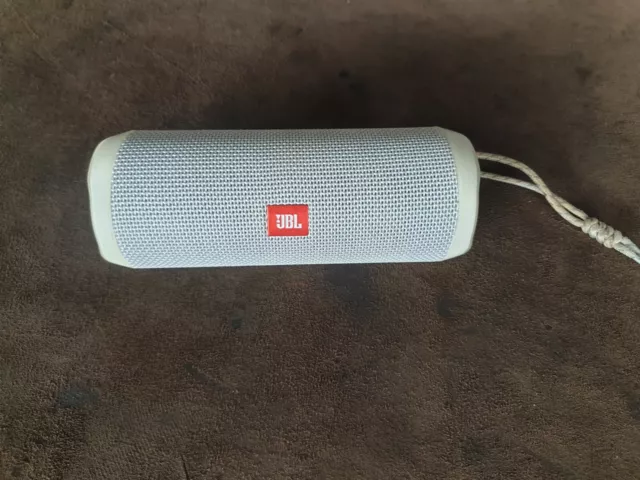 JBL Flip 4 Bluetooth Lautsprecher - Weiß