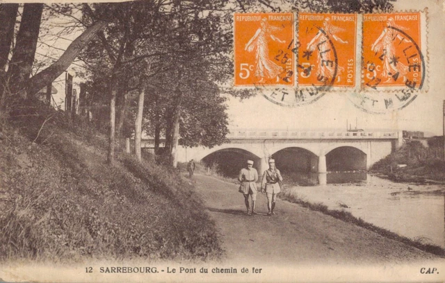 Ay - Le pont du chemin de fer - Carte postale ancienne et vue d'Hier et