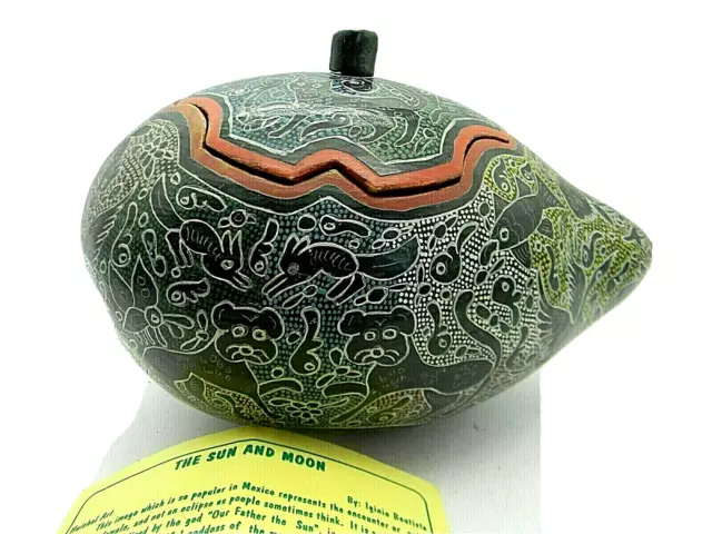 Olinala lacquer Painted Etched Gourd Box Iginio Bautista Animals Sun