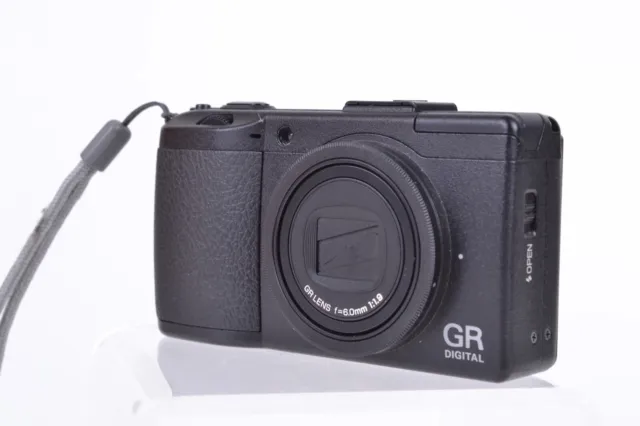 Ricoh GR DIGITAL III - 10 MP Compact Point & Shoot Camera 28mm (6mm) f/1.9 9