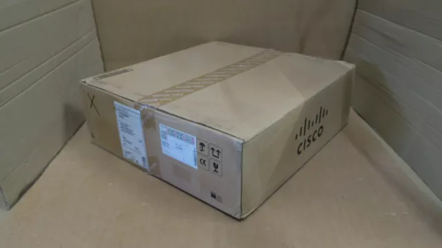 NEW CISCO Nexus N2K-C2232TM-E-10GE 32 Port Fabric Extender 8 SFP+ N2K-M2800P